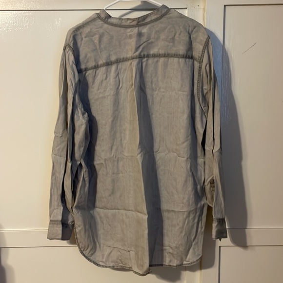 GAP Grey Tencel Blouse - Picture 2 of 4